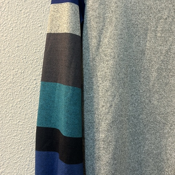 Saianice striped sleeve top size large - Picture 2 of 4